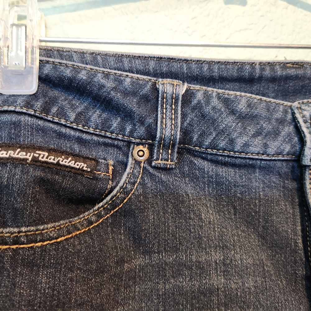 Harley Davidson Womens Boot Cut Jeans Med Dark Wash Biker Wings 6 Long Blue EUC - Picture 4 of 7